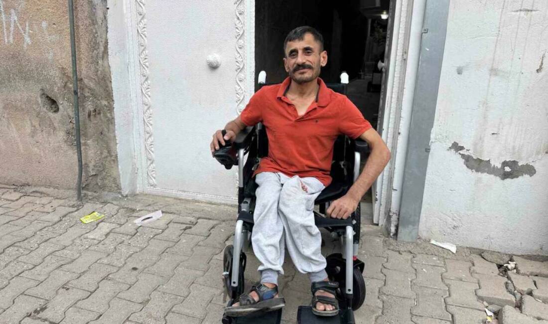 Polis Memuru Mustafa Şahin, Cizre'de yaşayan bedensel engelli Ramazan Kaplan'ın