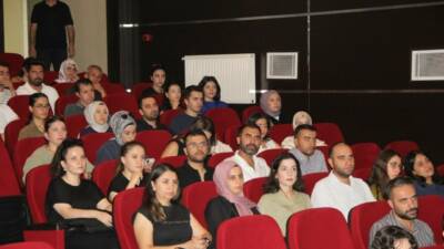 Cizre ilçesinde gerçekleştirilen toplantıda, rehber öğretmenlerin eğitim sistemindeki önemi vurgulandı.