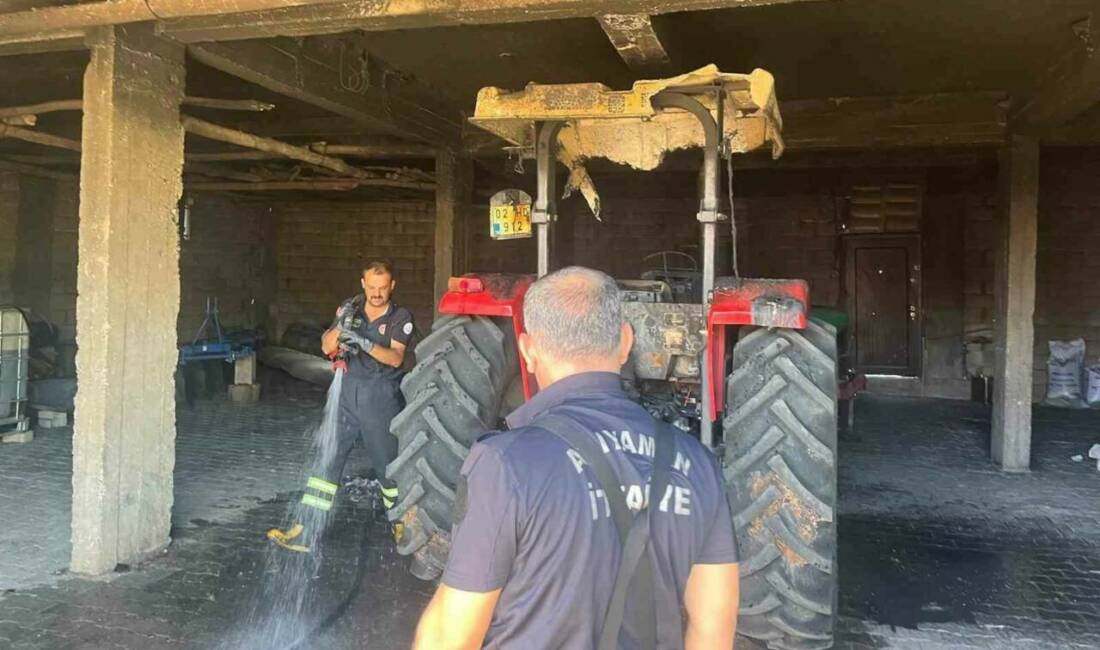 Adıyaman’ın Çaylı Köyü’nde bir evin deposunda park halinde bulunan traktör
