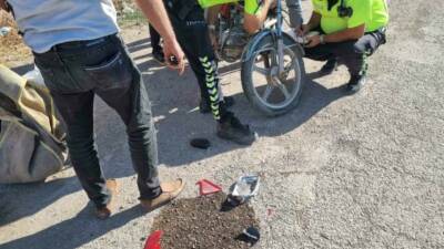 Gölbaşı ilçesinde plakasız motosikletin devrilmesi sonucu sürücü yaralandı. Kazada, sürücü