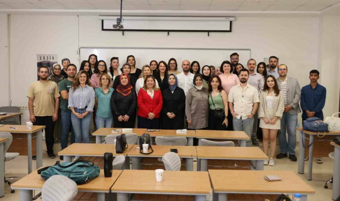 Dijital Görünürlük Atölyesi HKÜ Design Akademi’de gerçekleştirildi Hasan Kalyoncu Üniversitesi (HKÜ) İletişim Fakültesi bünyesinde Design Akademi’de Dijital