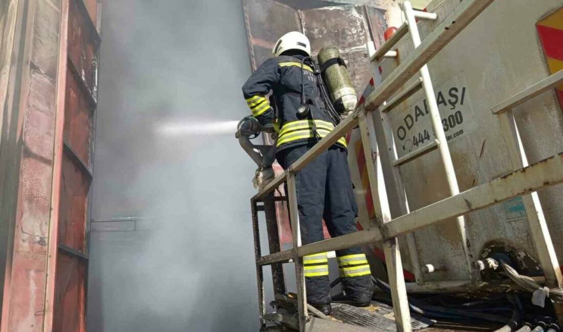 Diyarbakır’ın Ergani ilçesinde bulunan bir depoda otomobil parçalarının olduğu sırada