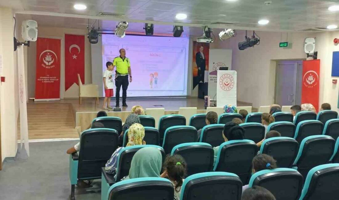 Diyarbakır'da trafik polisleri, İl Emniyet Müdürlüğü Trafik Denetleme Şube Müdürlüğü