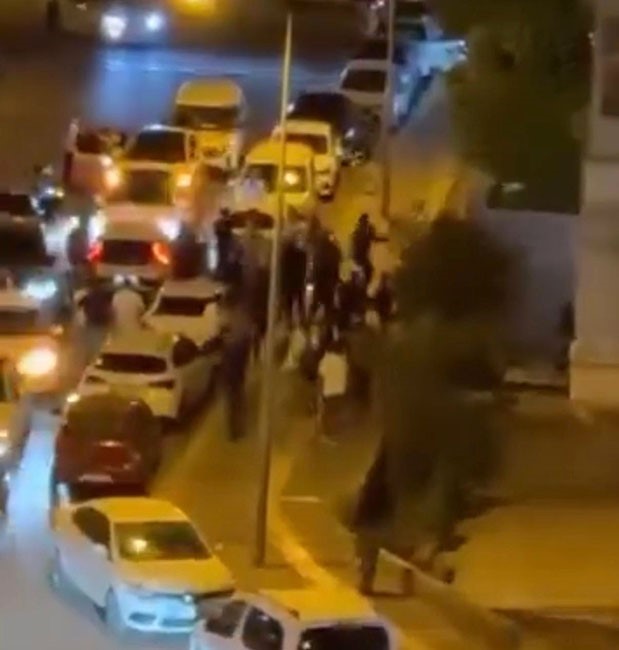 Diyarbakır'ın Kayapınar ilçesinde düğün konvoyunda ateş açan şahıs polis tarafından