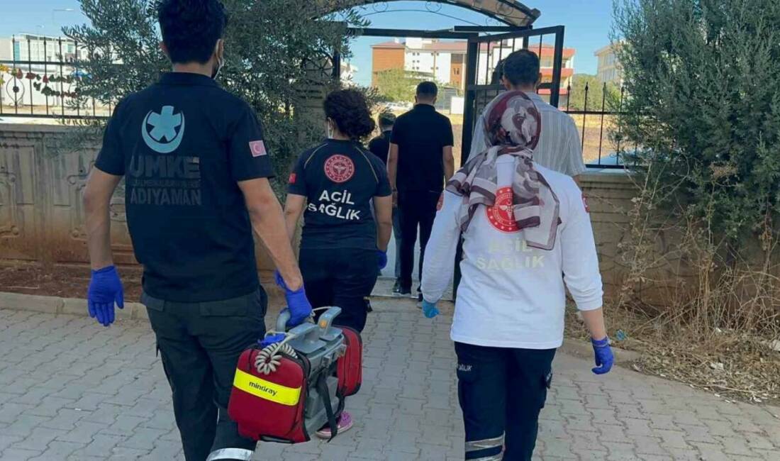 ‘Evden ceset kokusu geliyor’ ihbarı ekipleri alarma geçirdi Adıyaman’da bir binadan gelen ceset kokusu ihbarı üzerine sağlık, polis