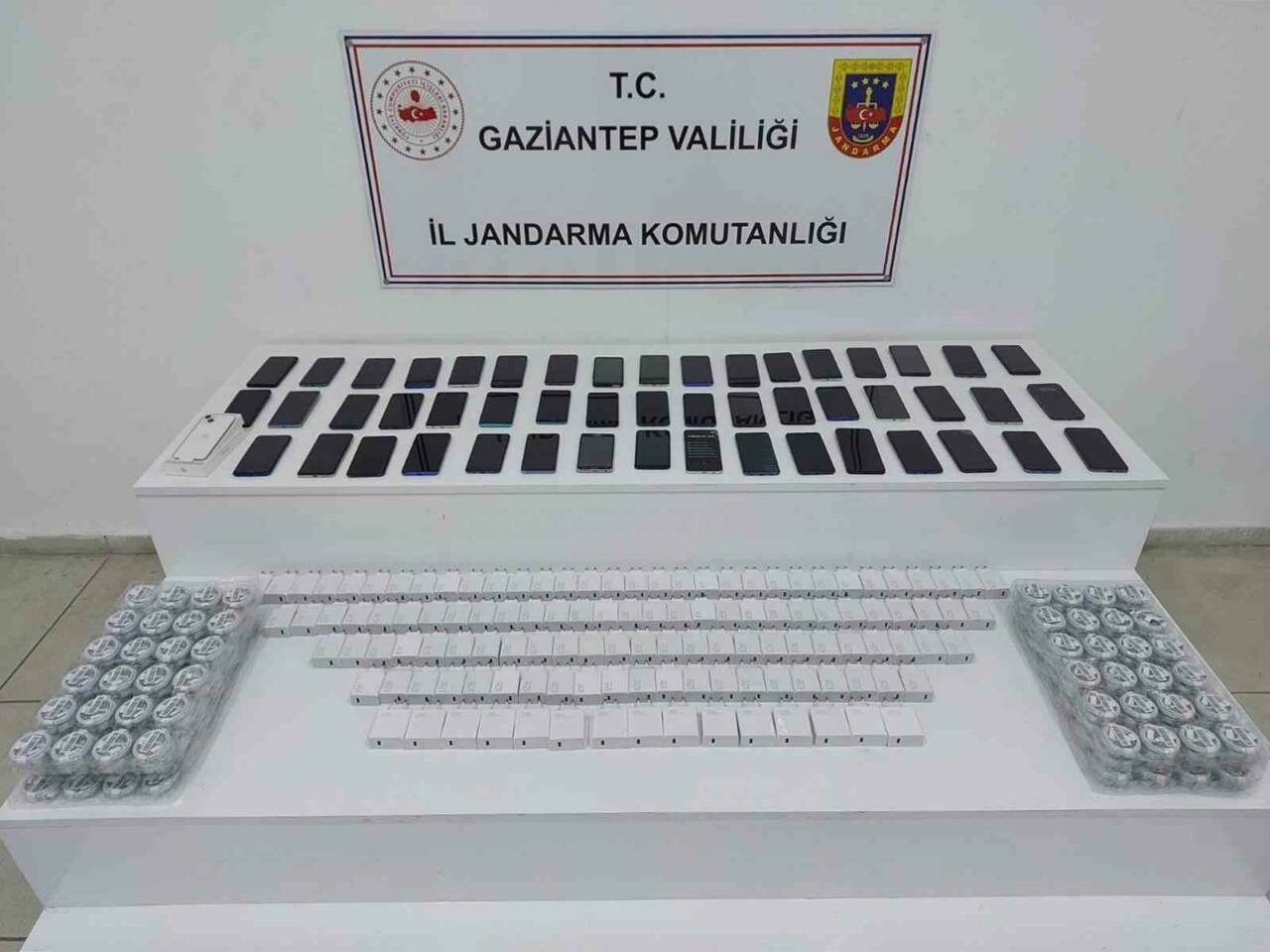 Gaziantep'te jandarma ekiplerinin yaptığı operasyon sonucu değeri 1 milyon 300