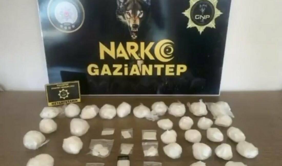 Gaziantep'te polis ekipleri operasyon düzenleyerek 2 kilo 180 gram metamfetamin