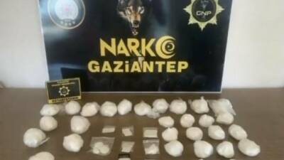 Gaziantep'te polis ekipleri operasyon düzenleyerek 2 kilo 180 gram metamfetamin
