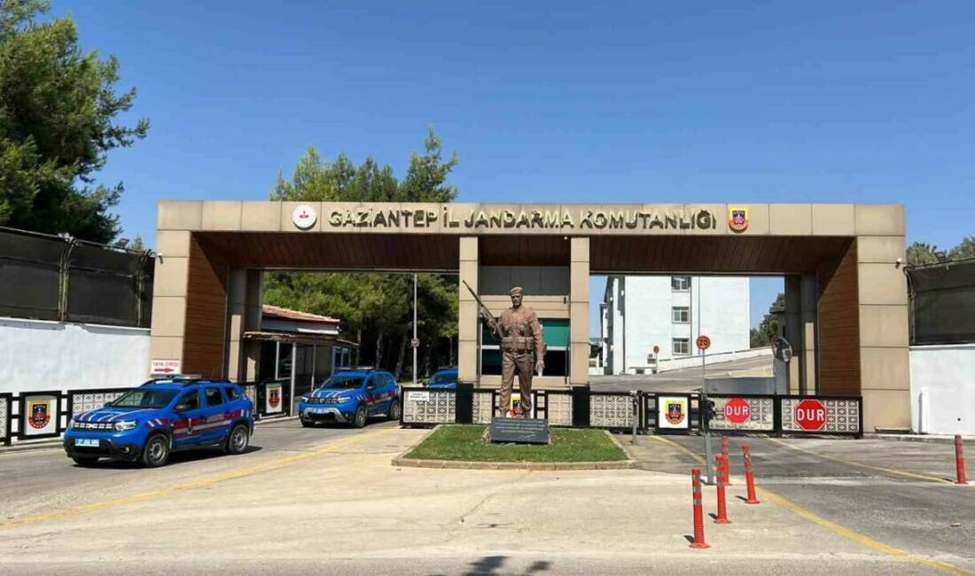 Gaziantep’te 34 vatandaşı 4 milyon TL dolandıran 3 şüpheli tutuklandı Gaziantep'te siber dolandırıcılık yöntemiyle bir ay içinde 34 vatandaşı 4