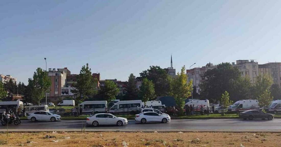 Gaziantep'te sabah saatlerinde Şehitkamil ilçesinde meydana gelen zincirleme kaza, 3'ü