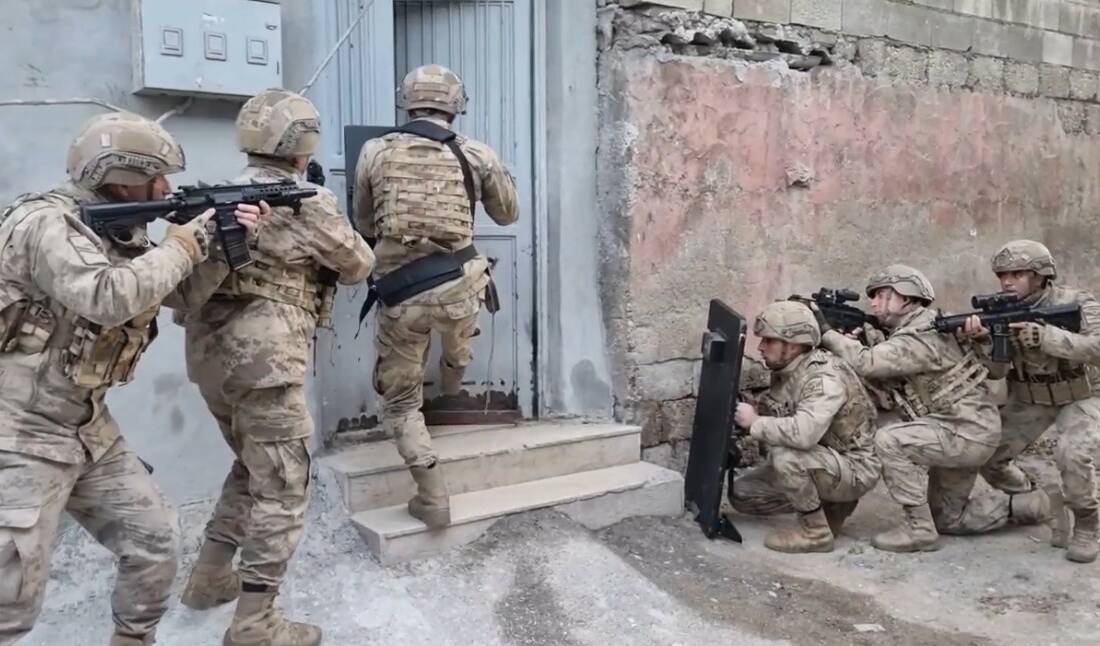 Gaziantep'te terör örgütü DEAŞ üyesi olduğu değerlendirilen 2 şüpheli, jandarma