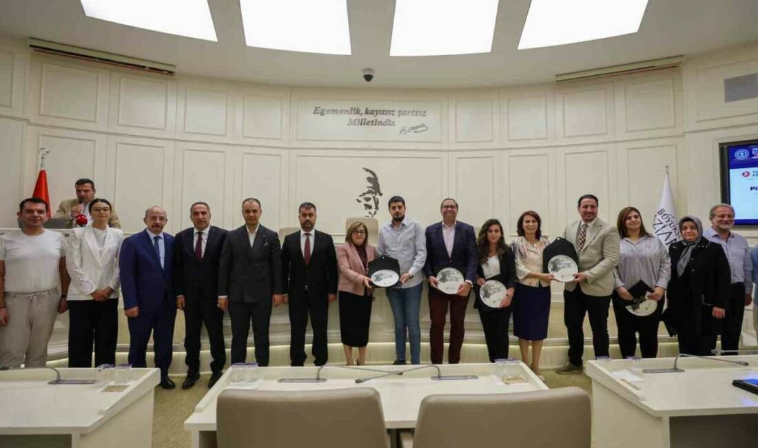 Gaziantep Büyükşehir Belediyesi, GastroANTEP'e katkı sunan esnafla bir araya gelerek
