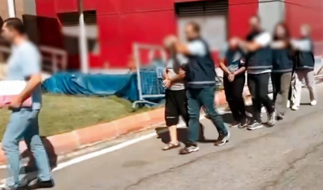Gaziantep'te fuhuş yapılan bir masaj salonuna yönelik operasyonda 13 şüpheli