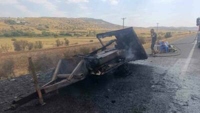 Batman’ın Gercüş ilçesinde seyir halindeki bir kamyonetin arkasında bulunan çekme