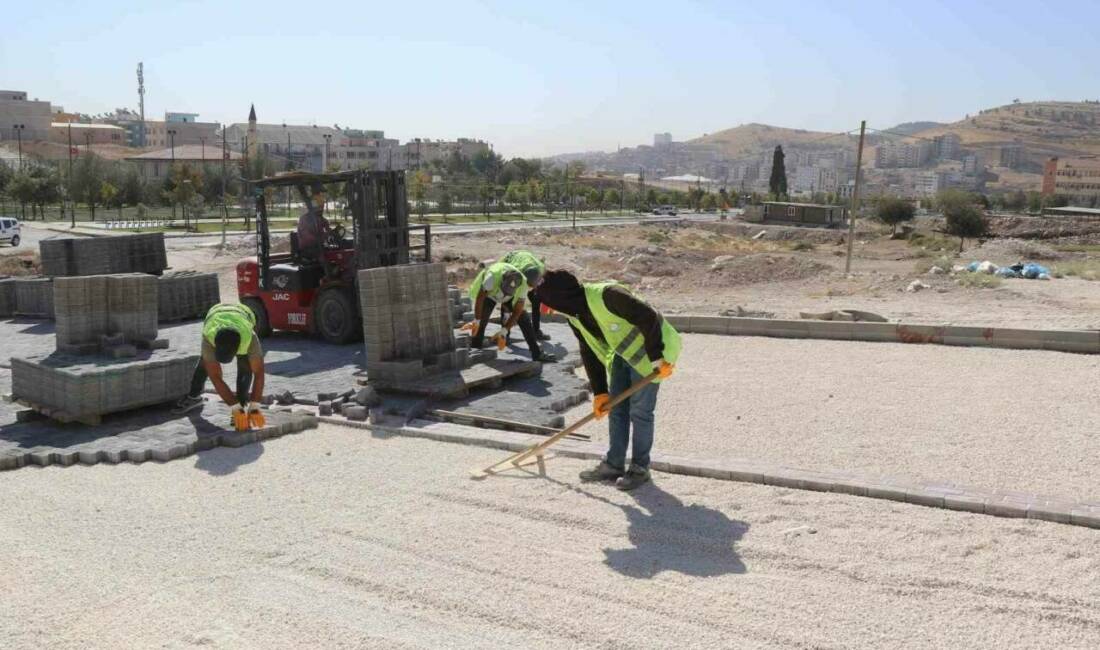 Haliliye Belediyesi, Devteyşti Mahallesi'nde kilitli beton parke taşı döşeme çalışmalarına