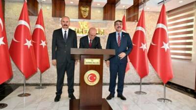 Hazine ve Maliye Bakanı Mehmet Şimşek, Batman'ı ziyaret ederek Vali