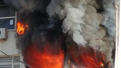 Şanlıurfa'nın Hilvan ilçesinde bulunan Hükümet Konağı'nda çıkan yangın, hızlı bir