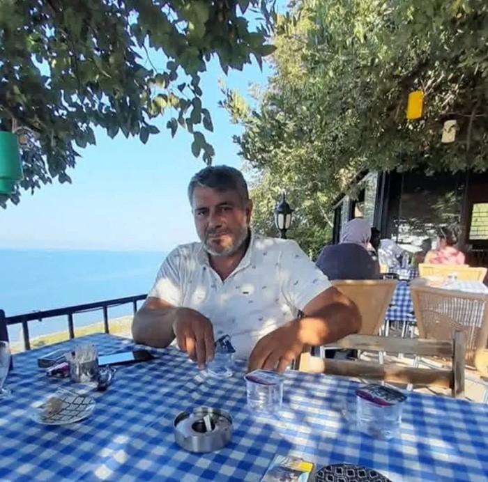 Şanlıurfa-Hilvan karayolunda meydana gelen trafik kazasında sürücüsünün kontrolünden çıkan otomobil