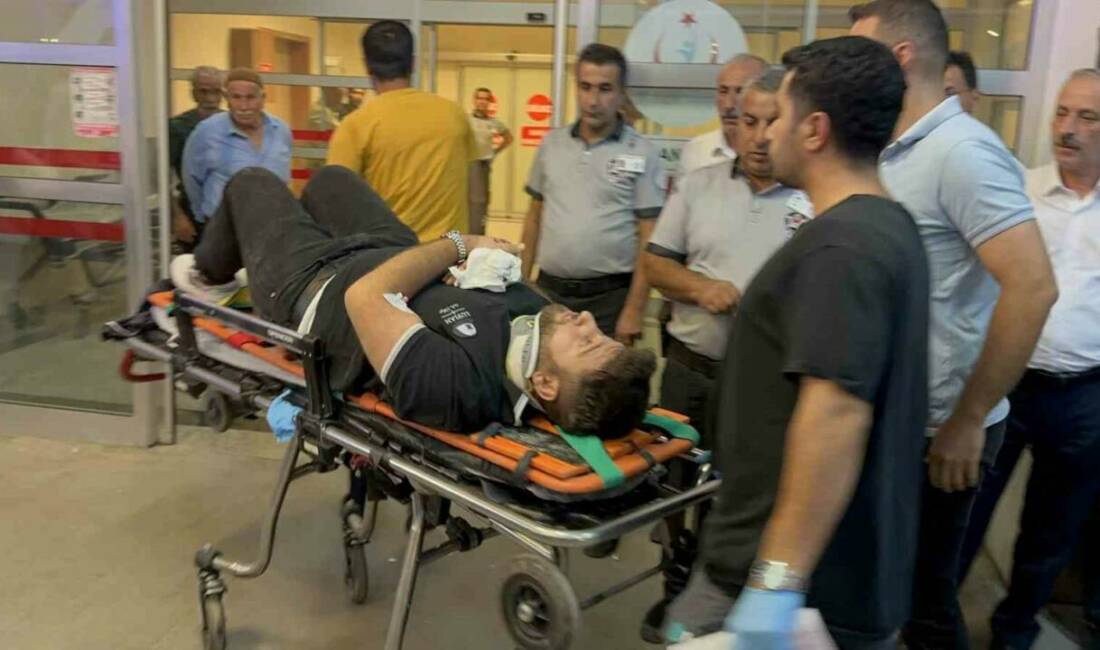 Adıyaman'da meydana gelen kazada, iki motosikletin çarpışması sonucu 4 kişi
