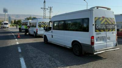 Gaziantep’te Jandarma ekipleri, yeni eğitim-öğretim yılının başlangıcında 534 okul önü