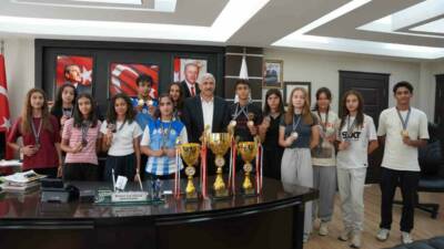 Kahta Belediye Başkanı Mehmet Can Hallaç’ın öncülüğünde ilçede spor yatırımları