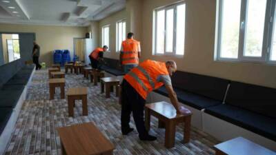 Adıyaman'ın Kahta ilçesinde, tüm taziye evlerinde temizlik çalışmaları başlatıldı. Kahta