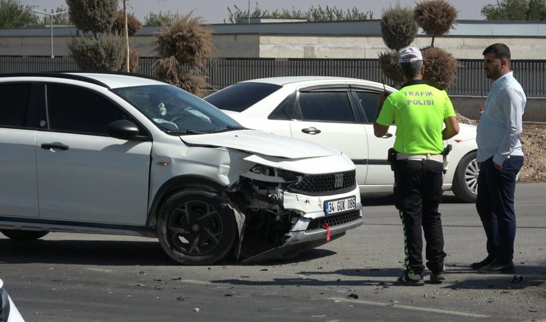 Kilis'te aynı kavşakta meydana gelen iki trafik kazasında 1 kişi