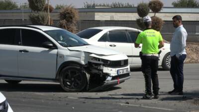 Kilis'te aynı kavşakta meydana gelen iki trafik kazasında 1 kişi