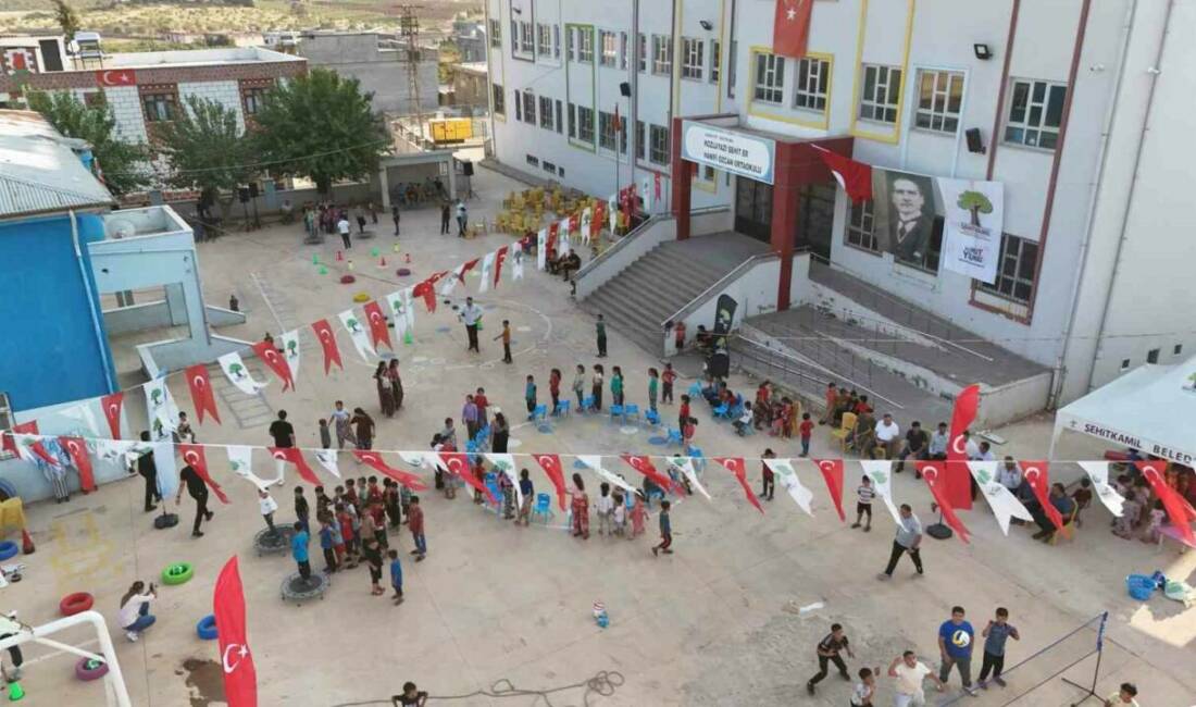 Şehitkamil Belediye Başkanı Umut Yılmaz, kırsal mahallelere yönelik düzenlediği Köyce