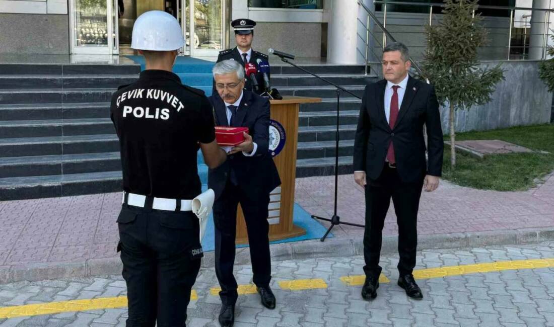 Kayhan Ay, Malatya İl Emniyet Müdürlüğü'ne atanarak görevine başladı. Malatya'da