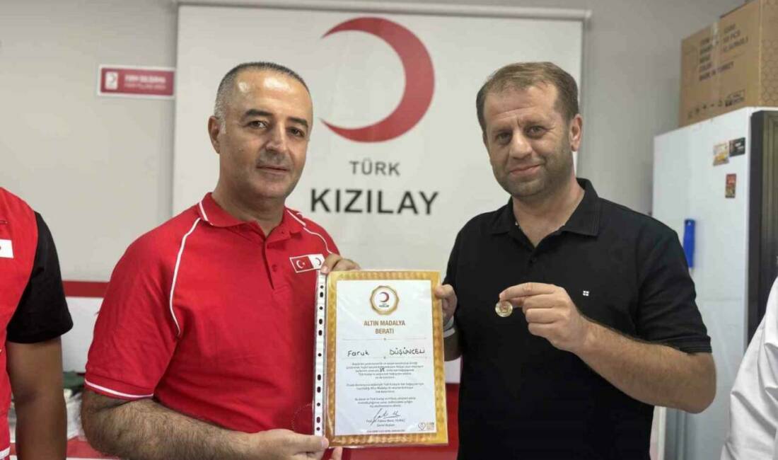 Mardin'de kan bağışı yolculuğuna 18 yaşında başlayan Doç. Dr. Faruk