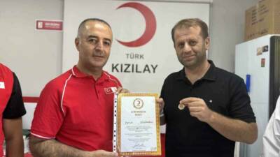 Mardin'de kan bağışı yolculuğuna 18 yaşında başlayan Doç. Dr. Faruk