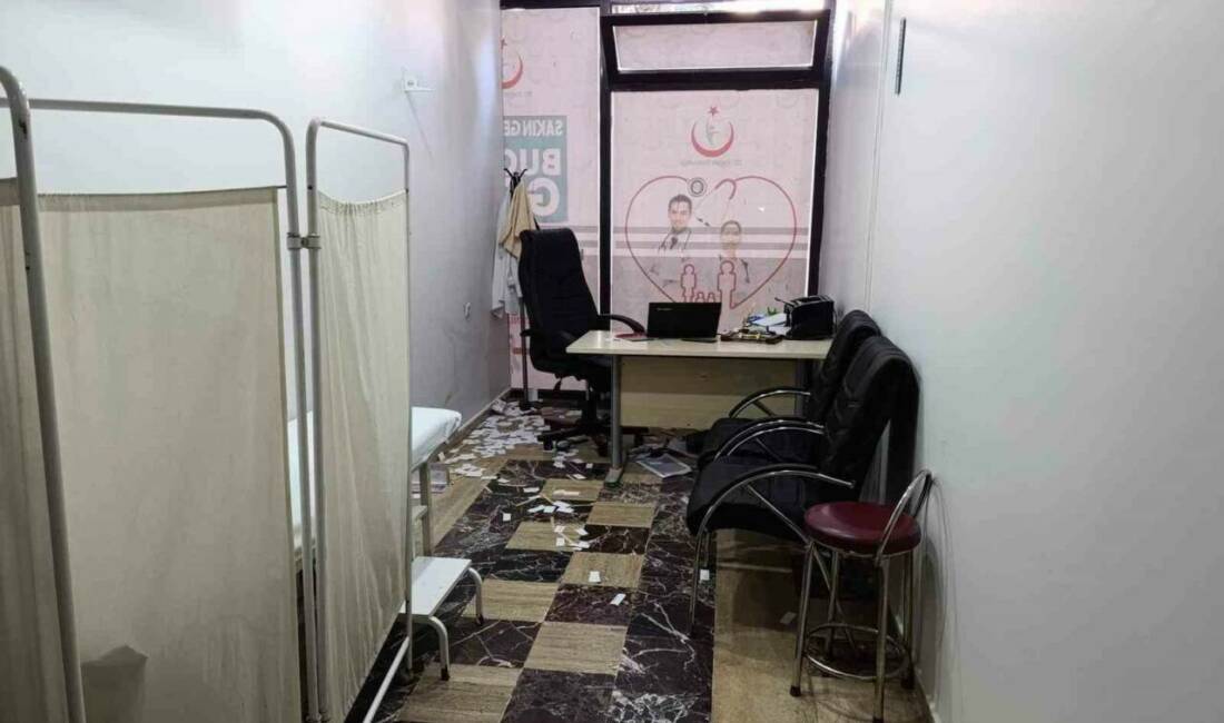 Mardin'in Artuklu ilçesindeki Artukbey Aile Sağlığı Merkezi'nde görevli aile hekimi,