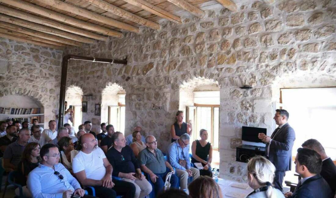 Mardin'in Savur ilçesinde, Dereiçi Mahallesi Mor Dimet Kilisesi'nde Geleneksel Mor