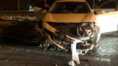 Mardin'in Artuklu ilçesinde gece saatlerinde meydana gelen trafik kazasında sürücüsü