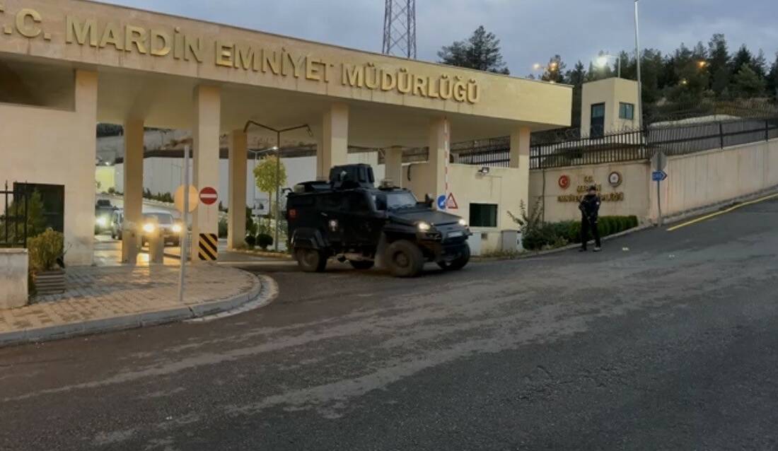 Mardin İl Emniyet Müdürlüğü ekiplerince Nusaybin’de uyuşturucu satıcılarına yönelik düzenlenen