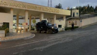 Mardin İl Emniyet Müdürlüğü ekiplerince Nusaybin’de uyuşturucu satıcılarına yönelik düzenlenen