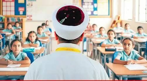 Öğretmenler işsizliğe mahkûm edilirken, pedagojik eğitimi olmayan ilahiyat mezunlarının çocukların