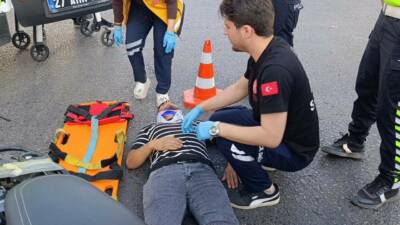 Gaziantep’te minibüsün çarptığı motosikletin sürücüsü yaralandı.