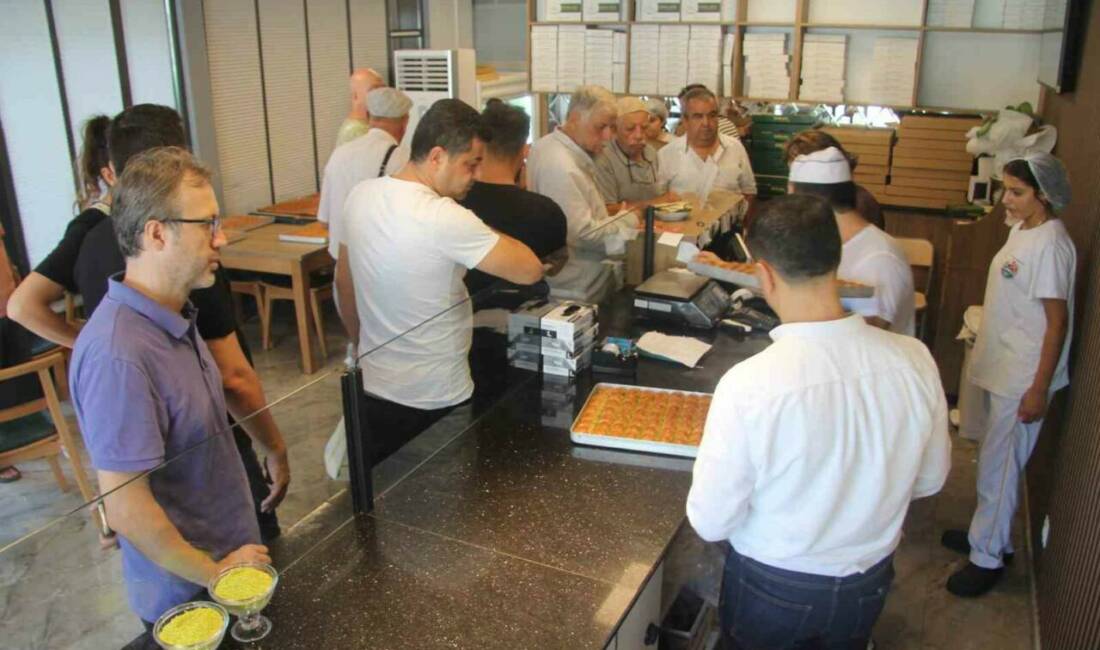 Gaziantep'te ucuz baklava talebi artarken, Hacı Muzaffer Bakbak Mesleki ve