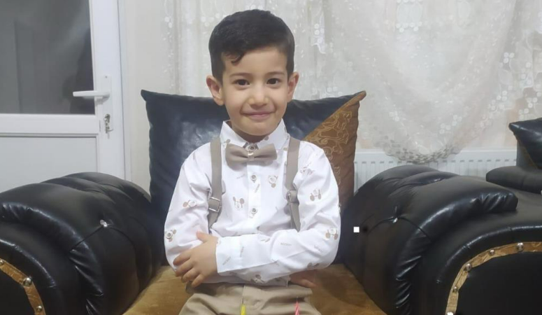 Otomobil bagajında mahsur kalan çocuk hayatını kaybetti Adıyaman'da oyun sırasında otomobilin bagajında mahsur kalan ve hastanede tedavi