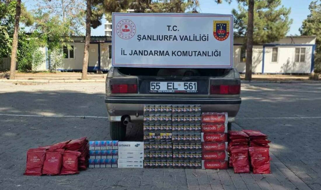 Otomobilden kaçak sigara çıktı Şanlıurfa’nın Eyyübiye ilçesinde jandarma tarafından durdurulan bir araçta bin paket