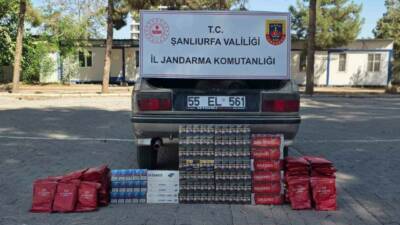 Şanlıurfa’nın Eyyübiye ilçesinde jandarma tarafından durdurulan bir araçta bin paket