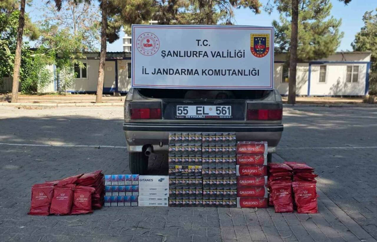 Şanlıurfa’nın Eyyübiye ilçesinde jandarma tarafından durdurulan bir araçta bin paket