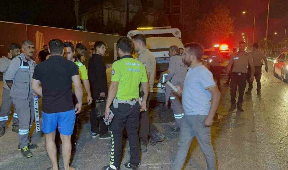 Adıyaman'da otomobile arkadan çarpan sürücü kaçtı. Kazada yaralanan kişi hastaneye
