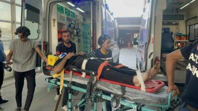 Adıyaman'da otomobil ile motosikletin çarpıştığı kazada bir kişi yaralandı. Yaralı,