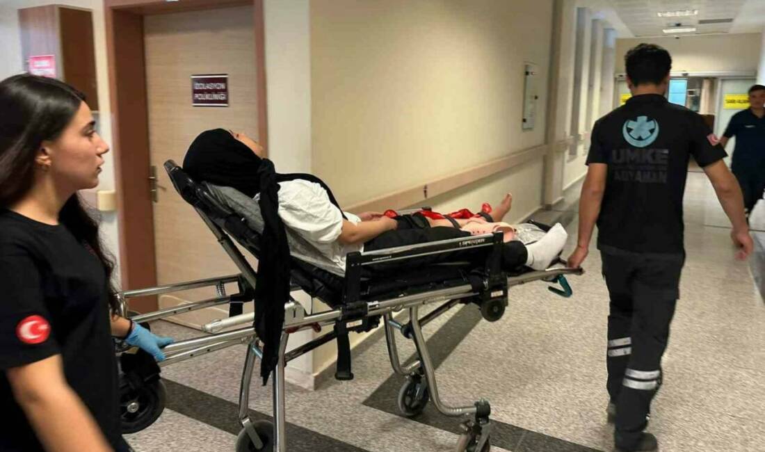 Adıyaman'da motosiklet ile otomobilin çarpışması sonucu meydana gelen kazada 2