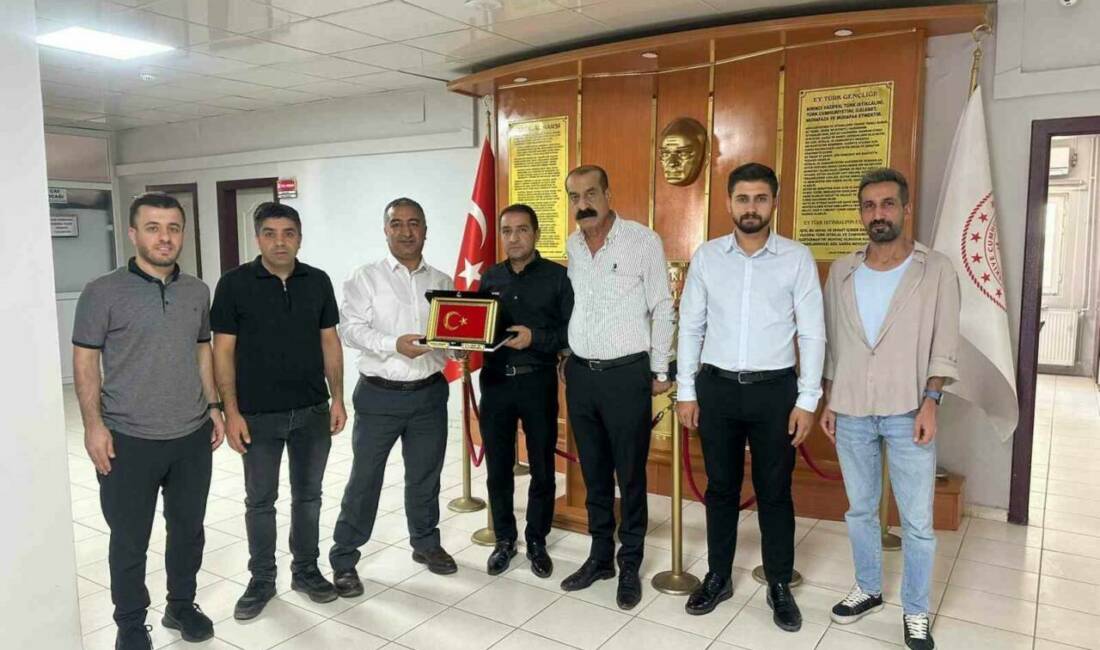 Sağlık-Sen Şırnak Şube Başkanı Sabgatullah Anmal ve beraberindeki yönetim, Şehit