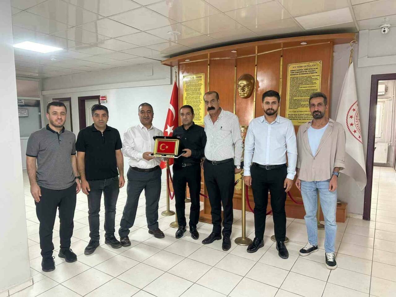 Sağlık-Sen Şırnak Şube Başkanı Sabgatullah Anmal ve beraberindeki yönetim, Şehit