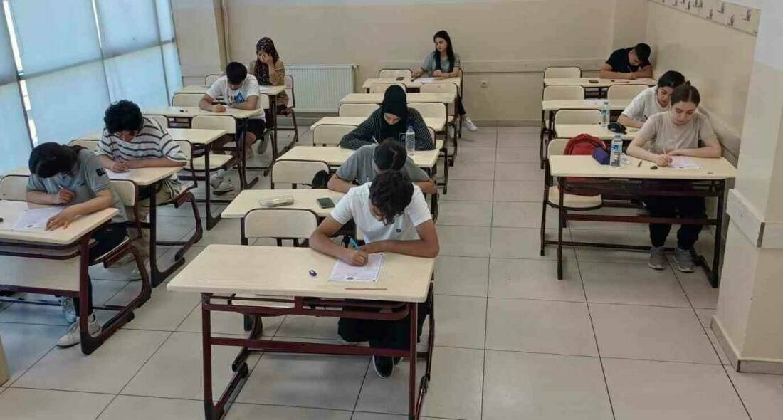 Şahinbey Belediyesi, gençlerin eğitim hayatına destek olmak amacıyla üniversiteye hazırlık
